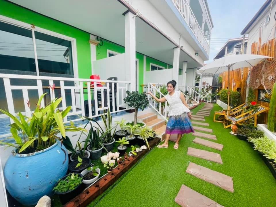 ラン島 Baan Tipsukon Bed & Breakfast エクステリア 写真