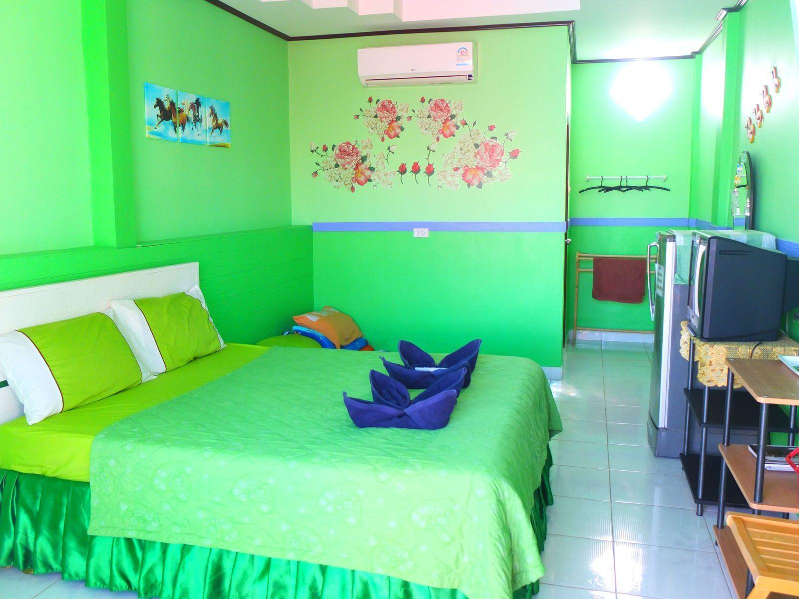 ラン島 Baan Tipsukon Bed & Breakfast エクステリア 写真